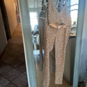 Leopard print 2 piece workout set